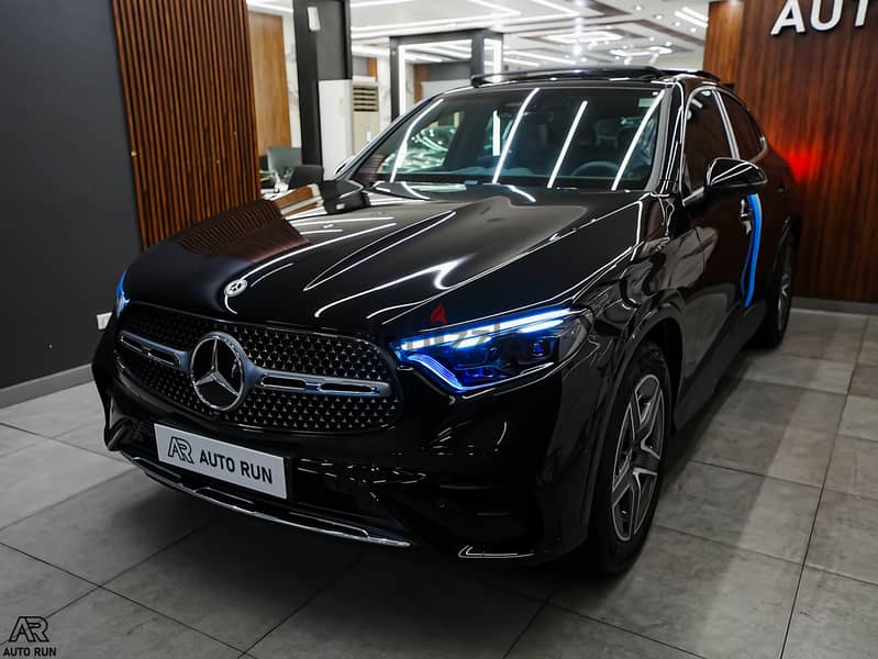 MERCEDES BENZ GLC 300 AMG COUPE 2024 3