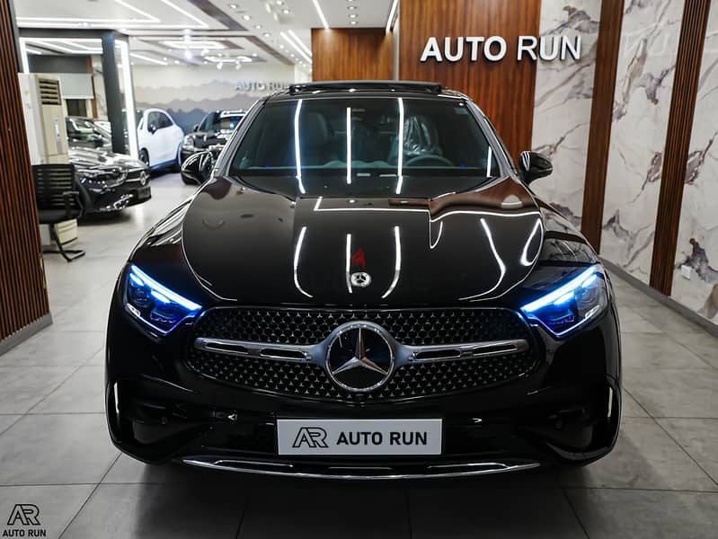 MERCEDES BENZ GLC 300 AMG COUPE 2024 4