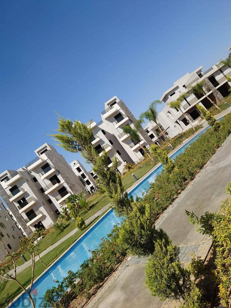 Receive immediately with 10% down payment in a 156-meter, 3-bedroom apartment with a garden view in Sun Capital Compound 5