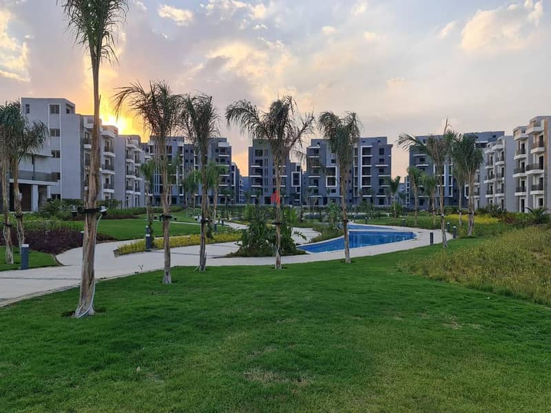 Receive immediately with 10% down payment in a 156-meter, 3-bedroom apartment with a garden view in Sun Capital Compound 10
