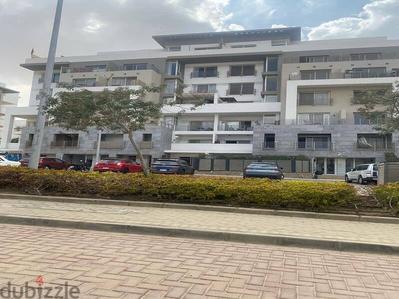 Apartment 183m for sale at prime location in Hyde Park 2