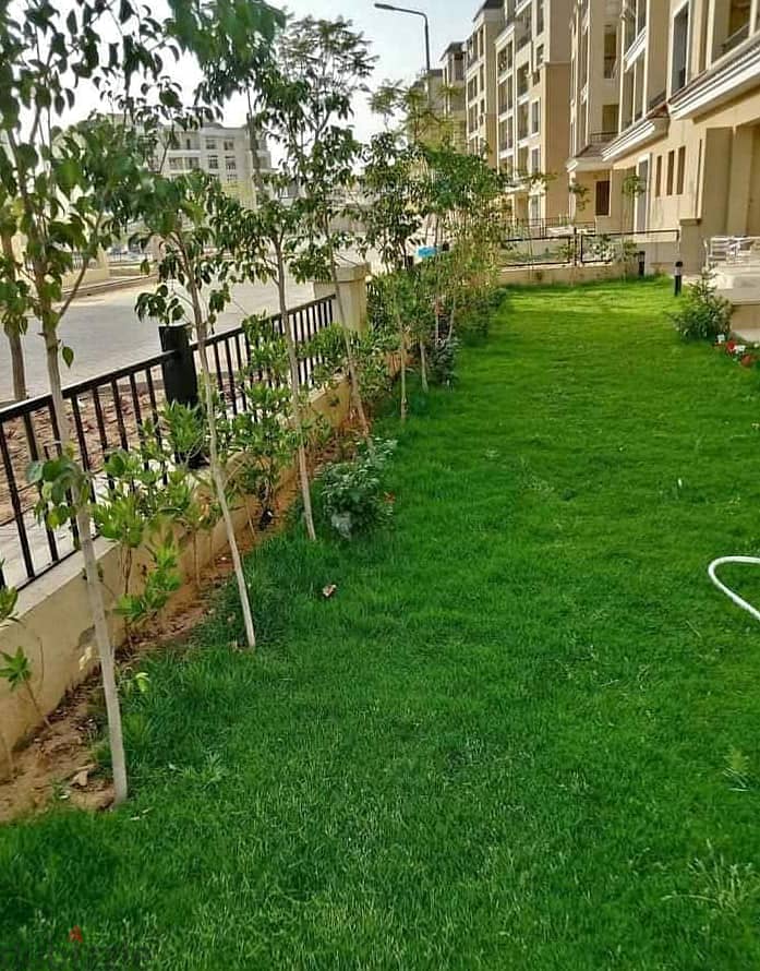 Apartment for sale with a 42% cash discount in the heart of New Cairo in Sarai Compound in front of Madinaty 1