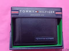 محفظة تومي هيلفجر Tommy Hilfiger جديدة