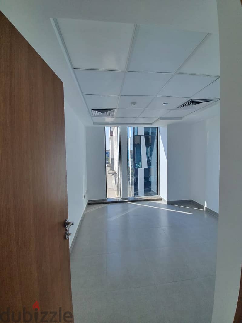 Fully finished clinic for rent at Park st. 8