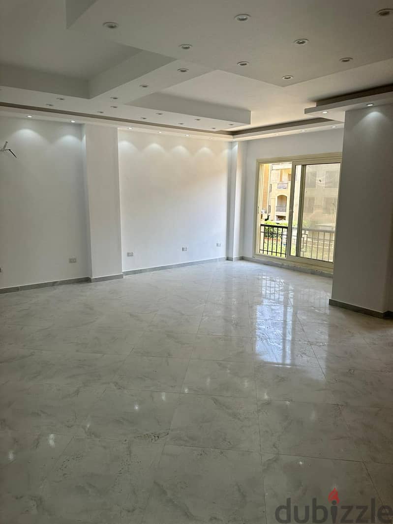 Finished ready to move apartment under market price in Stone residence new cairo 2