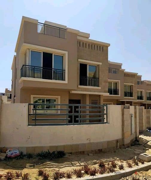 Villa 240 meters 3 floors for sale with a 39% discount on cash in Taj City at the launch price and in installments over 8 years New Cairo 6