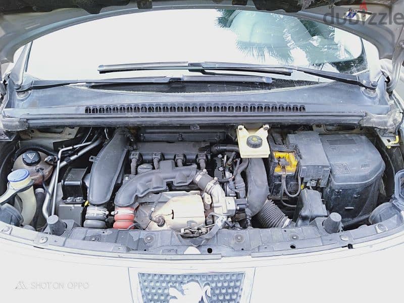 بيجو 3008 SUV حالة ممتازة صيانة شاملة بمركز خدمة سيارة محترمة 3