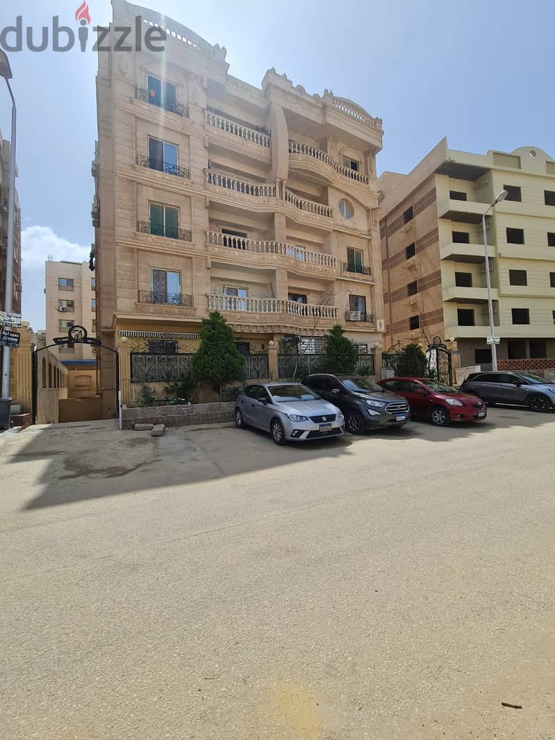very special in eloutas elgnobya very special price and location 145m 3bed rooms 2bath room with parking and storage area 2