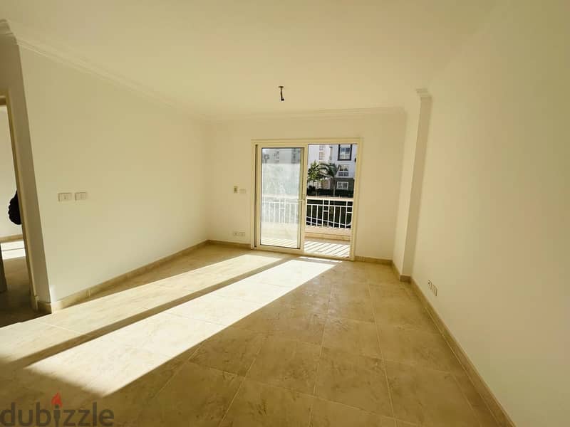 Apartment for sale in Madinaty, 84 square meters, with a garden view in B12 area, near the largest service complex. 9