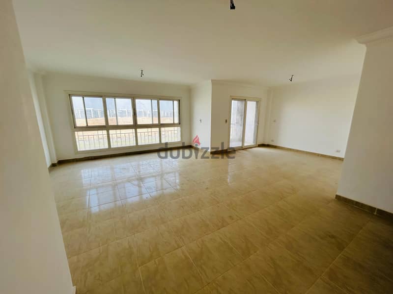 Apartment for sale in Madinaty with garden view, next to All Season Park in B10 5