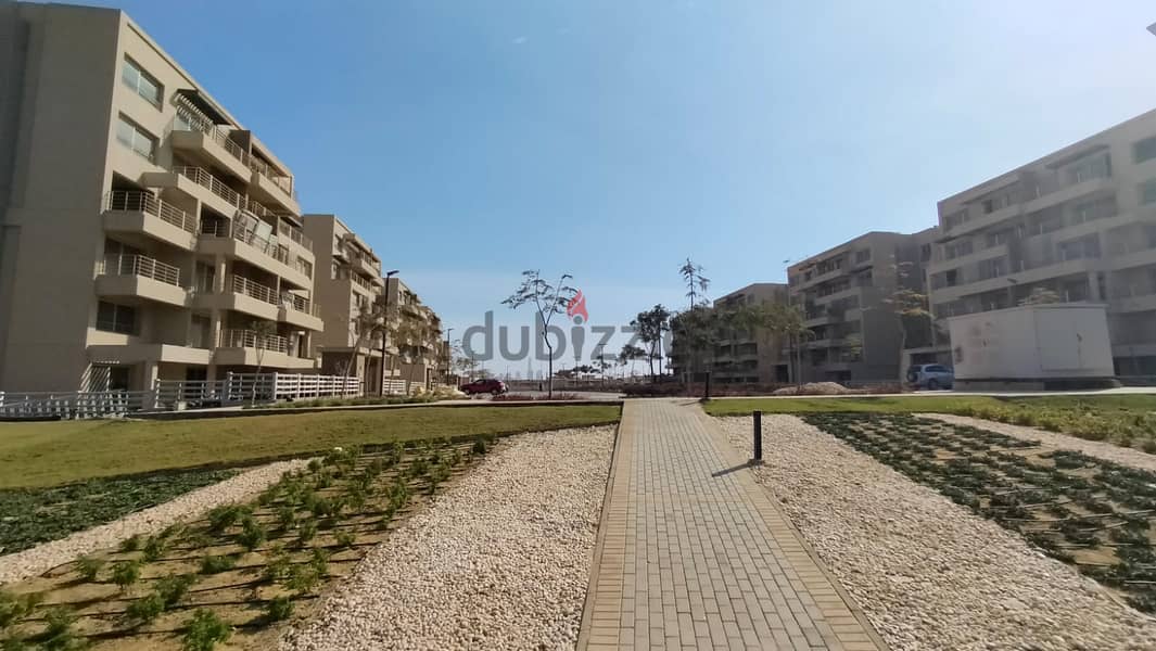 for sale apartment in palm hills capital garden 165m 2bed room directly from owner ready to move very prime location and view less than company price 6