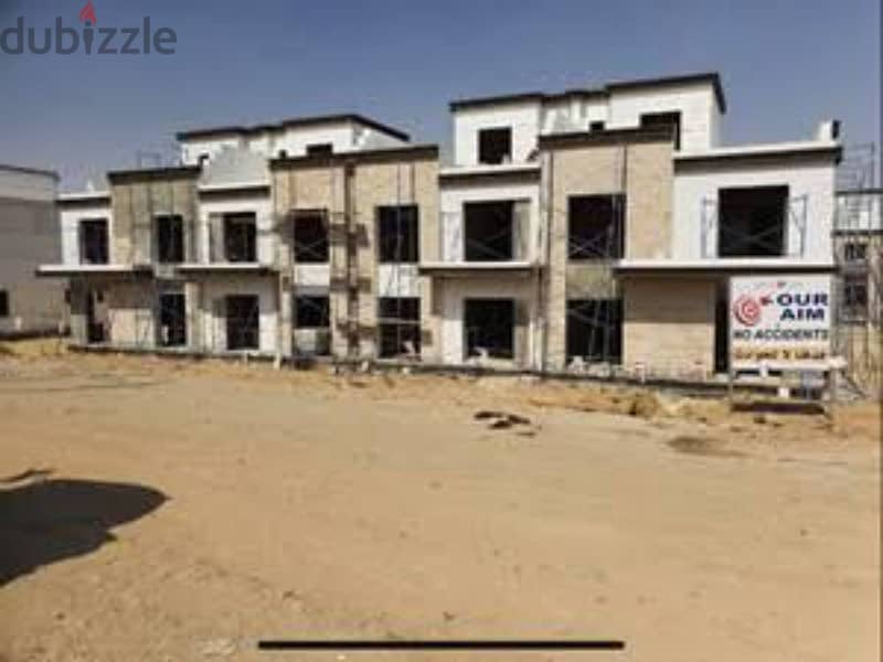 townhouse274m  4-bedrooms in Compound Azzar 2 with installments up to 6 years 2