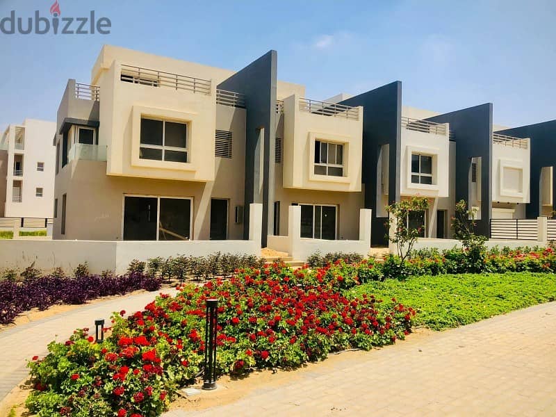 The lowest price in the market for a  townhouse 208 sqm in Hyde Park with  installments view landscape 5