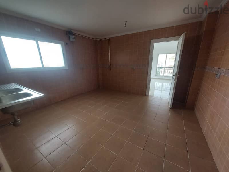 Apartment for sale in Madinaty, 250 square meters with a wide garden view, located in B1 phase, adjacent to the largest service complex. 7