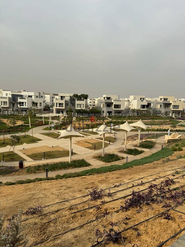 For sale, a distinctive townhouse  view landscaped, delivery  very soon, with  installments, at the lowest price in the market, in Hyde Park Compound 4