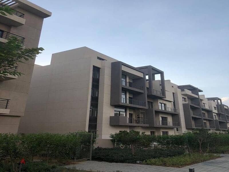apartment 172 m fully finished ready to move , fifth square new cairo 7