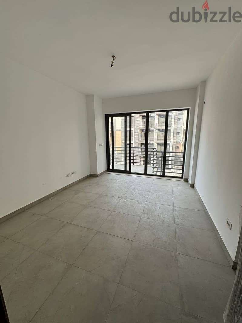 For sale in installments, an apartment of 77 m in B8 ,ready to move 1