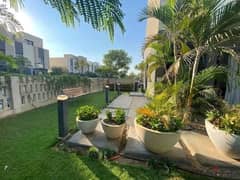 Apartment for sale in El Shorouk, ground floor with garden, ready to move inLa Vista El Patio Casa 0