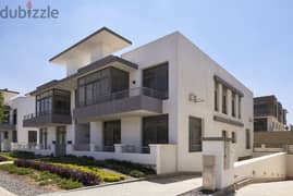 تاون هاوس لقطة للبيع في تاج سيتي فيو مميز جدا | Twin House for sale in Taj City in Origami new cairo direct on suez road 0