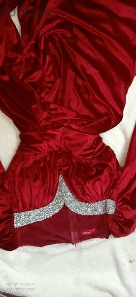 فستان سواريه قطيفه احمر 3