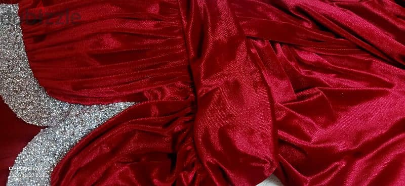فستان سواريه قطيفه احمر 6