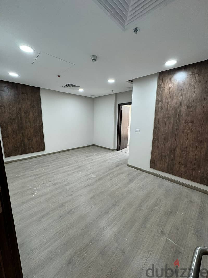 Office for rent, a very prime location in front of Park street Sheikh Zayed 5
