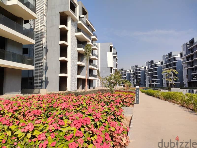 Apartment for sale with immediate receipt in Sun Capital Compound in October 5