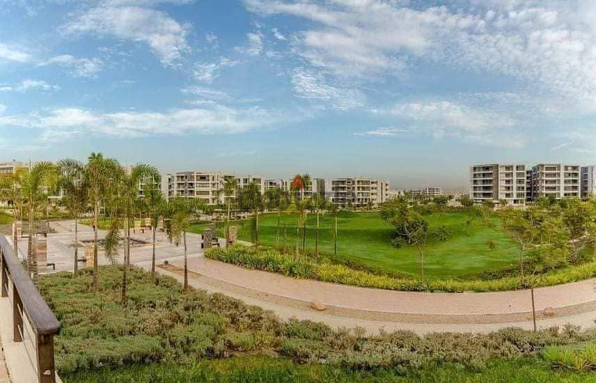 Apartment with garden for sale directly on the Suez Road in the First Settlement. 11