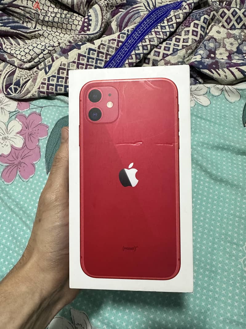 iPhone 11 128 GB Red 6