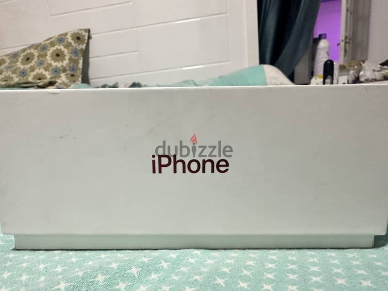 iPhone 11 128 GB Red 7