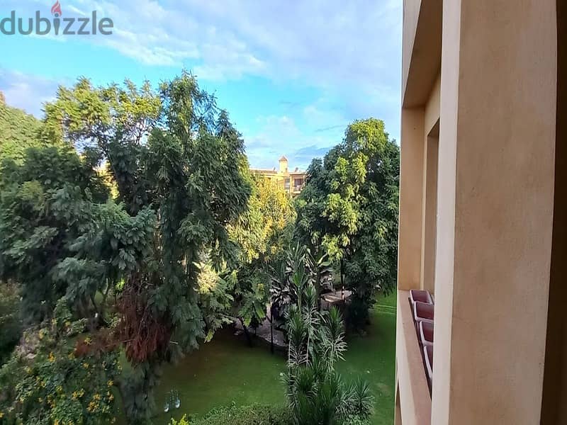 City view villa for sale in part d Panorama view of Cairo and pyramids. Land 800 sqm. 7