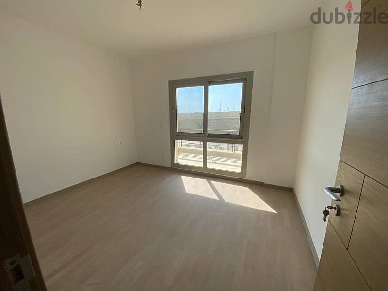 Ready to Move Apartment 164m Fully finished in Uptown Emaar lowest price 6