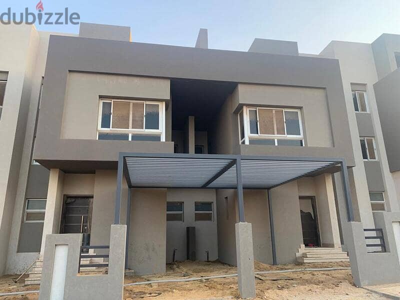 TOWN HOUSE -Middle FOR SALE ETAPA- ELSHIKH ZAYED   Bua 320 meters 4