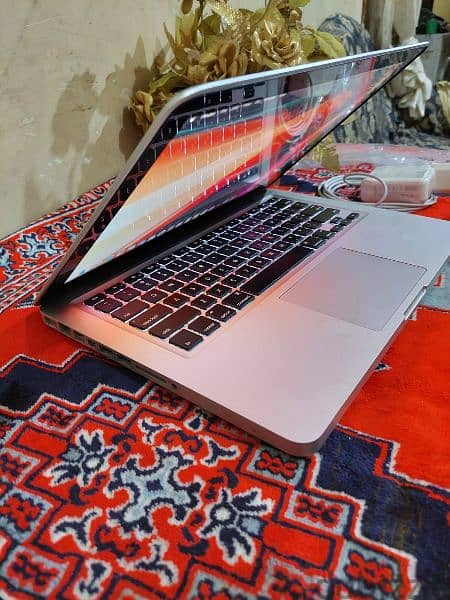 MacBook pro2011 4