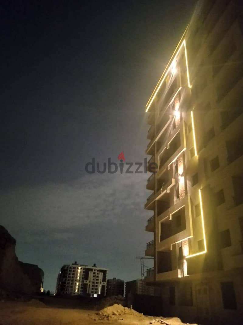 Apartment for sale, 100 meters in Zahraa El Maadi, inside a compound next to Wadi Degla, immediate receipt, 50% down payment, and the remaining over t 21