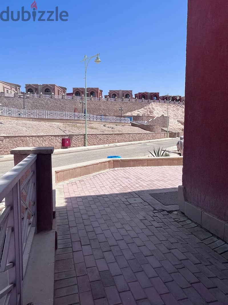 Take advantage of the opportunity to own a 200 sqm twin house villa in Port To Sokhna, with cable car view and a mosque 10