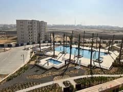 شقة كاملة التشطيب للبيع في جولف ريزيدنس ابتاون كايرو المقطم موقع متميز جدا فيو مفتوح Uptown Cairo Golf Residence