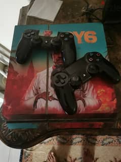 ps4 fat with two controllers with good condition