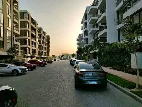 sqm apartment for sale + 225 sqm roof in TAJ City Compound, directly on Suez Road125 4