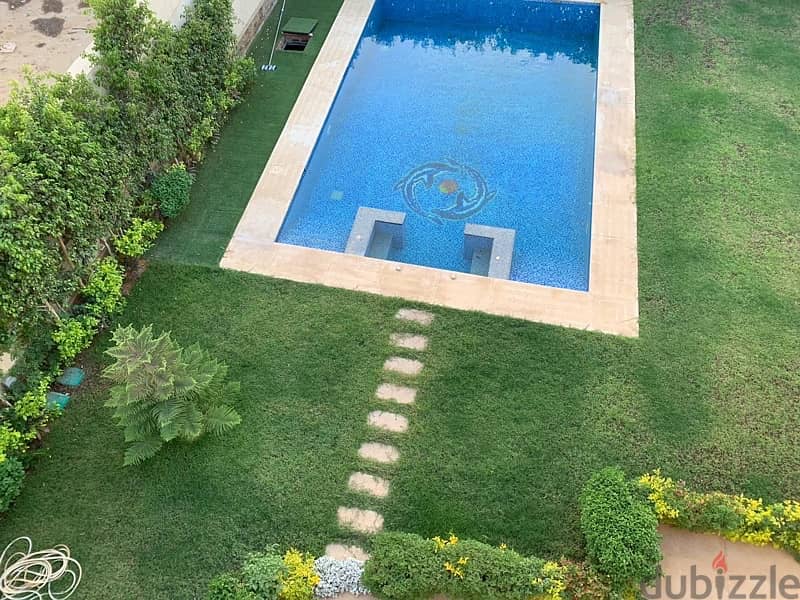 Ultra super luxury villa with swimming pool 1