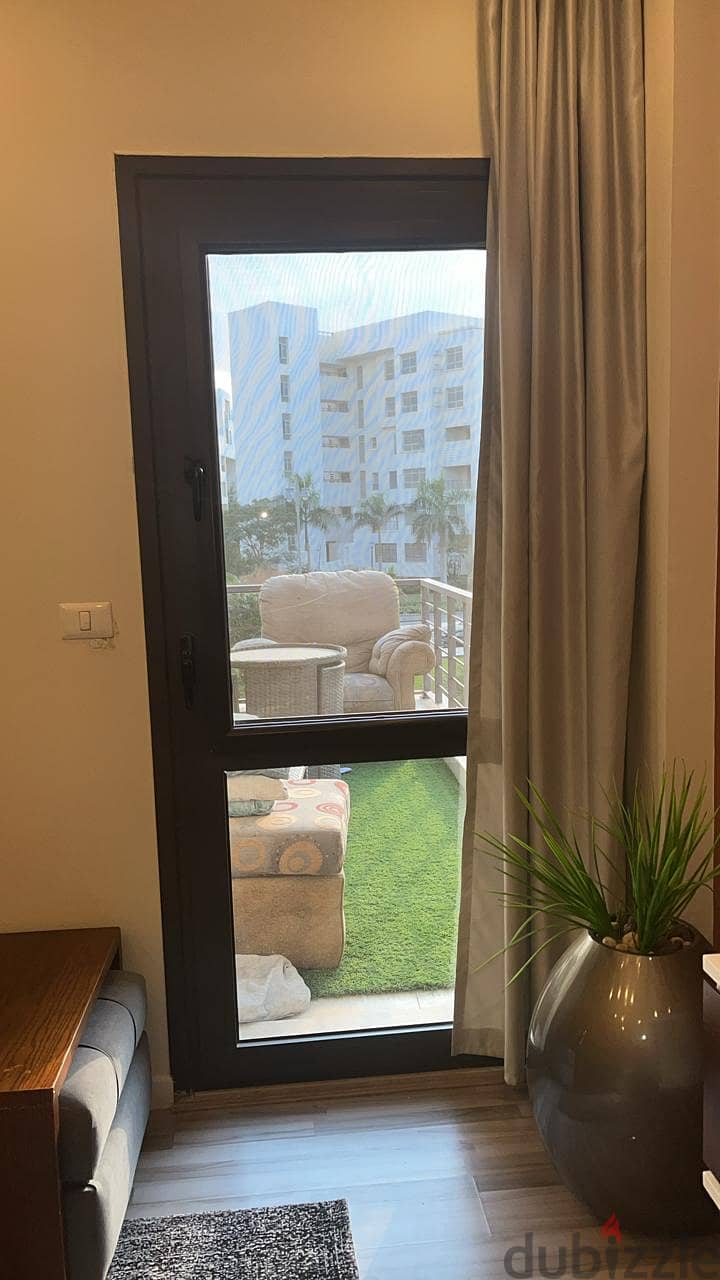 Apartment for hotel rent with the highest level of furniture, air conditioning and electrical appliances (Madinaty) B8, group 83 2