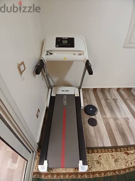 Treadmill As New For sale mint condition مشاية رياضية جديدة زيرو 1