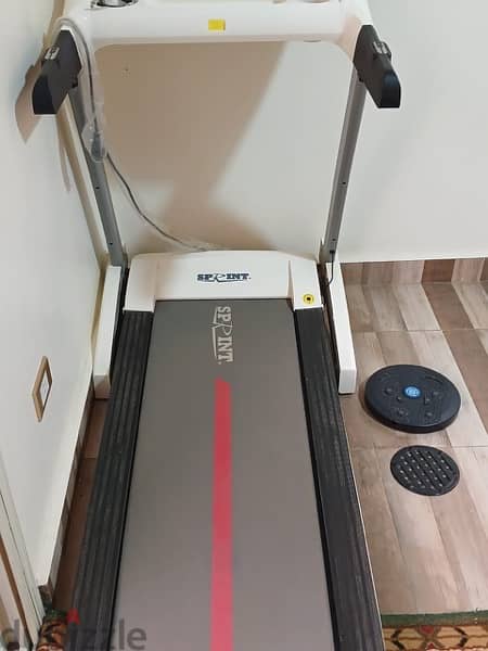 Treadmill As New For sale mint condition مشاية رياضية جديدة زيرو 4