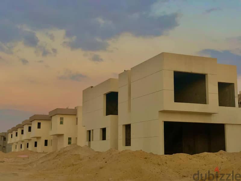 شقة في كمبوند بادية بالم هيلز متشطبة في الشيخ زايد بجانب مول العرب 4