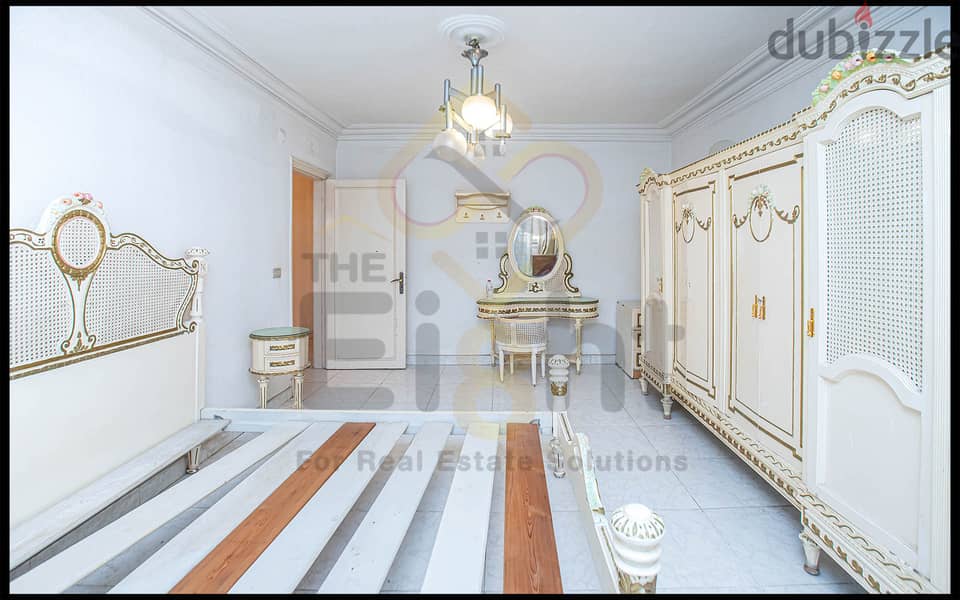 Apartment For Sale 220 m Gleem (El-Horeya Road) 3