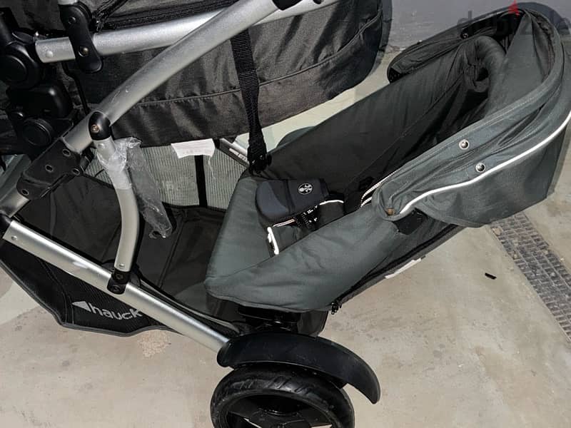 used Double stroller for two babies استرولر توأم ماركة اوروبي 3
