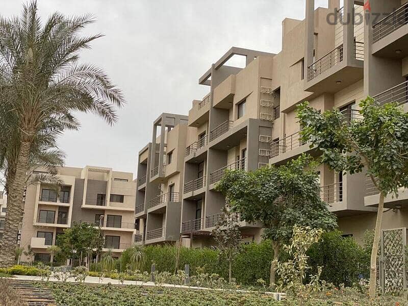 Apartment for immediate receipt, down payment + installments / Settlement - Fifth Square - New Cairo 4
