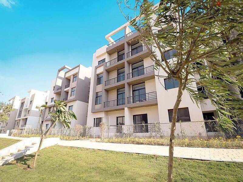 Apartment for immediate receipt, down payment + installments / Settlement - Fifth Square - New Cairo 6