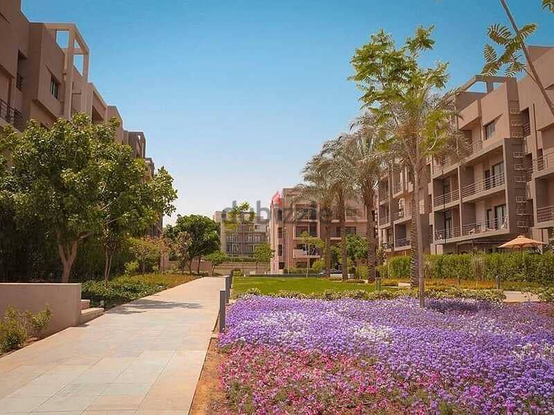 Apartment for immediate receipt, down payment + installments / Settlement - Fifth Square - New Cairo 8