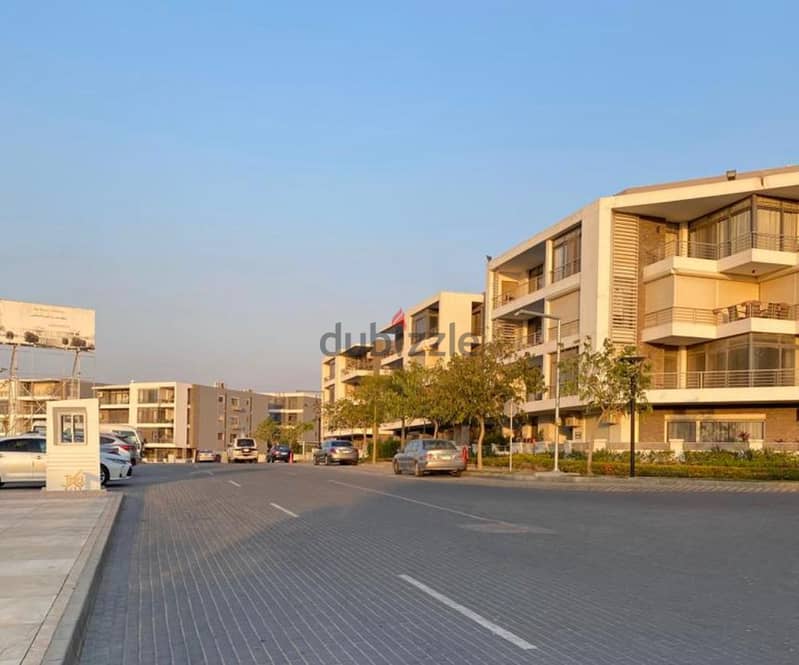 Very special location in front of Cairo Airport, 9 minutes to the community, 137 sqm apartment on direct view + 100 sqm garden for sale in Taj City Co 8